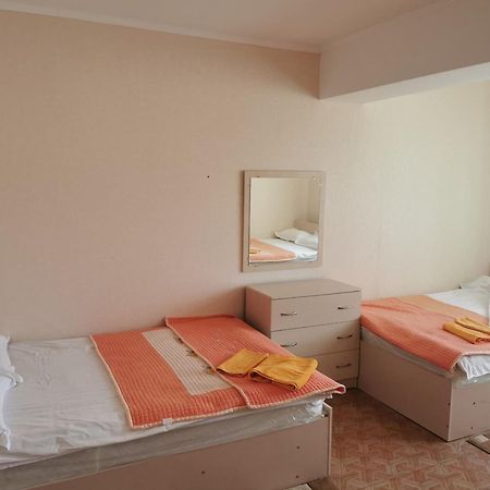 Taberik Hotel Chon-Sary-Oy Bagian luar foto