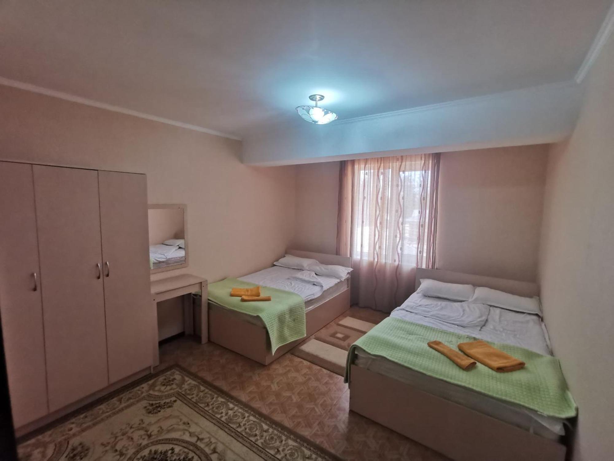 Taberik Hotel Chon-Sary-Oy Bagian luar foto