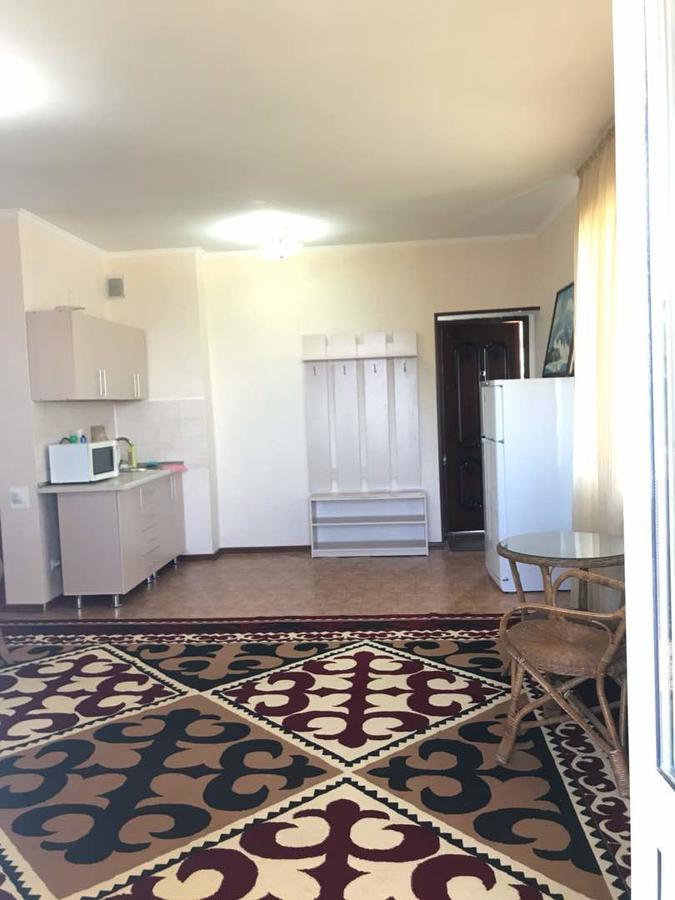 Taberik Hotel Chon-Sary-Oy Bagian luar foto