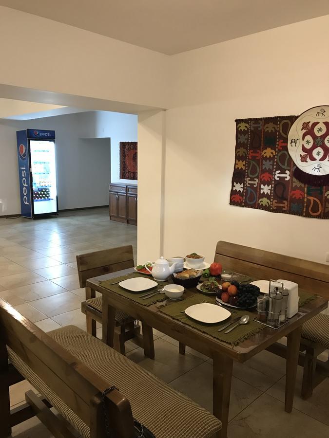 Taberik Hotel Chon-Sary-Oy Bagian luar foto