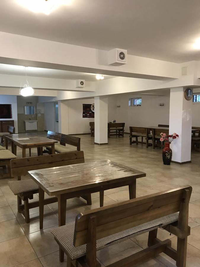 Taberik Hotel Chon-Sary-Oy Bagian luar foto